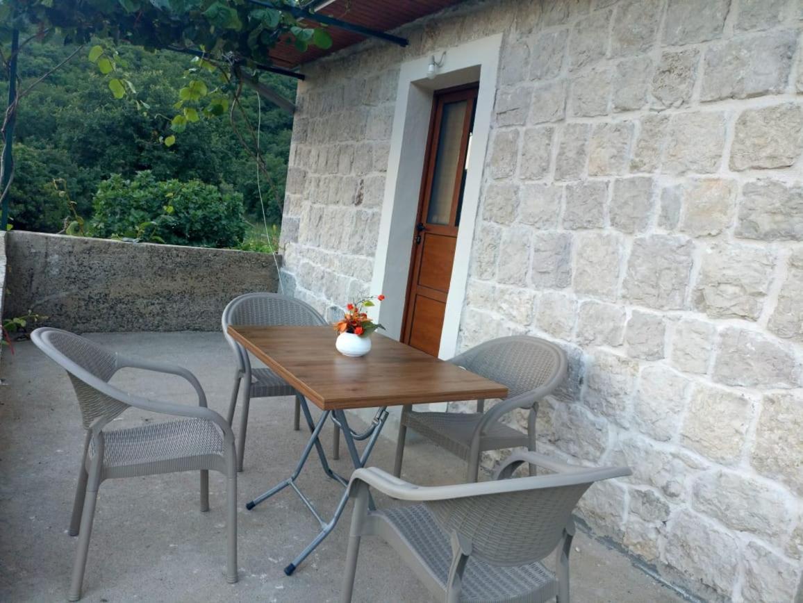 Rustic Stone House Villa Bar Exterior photo